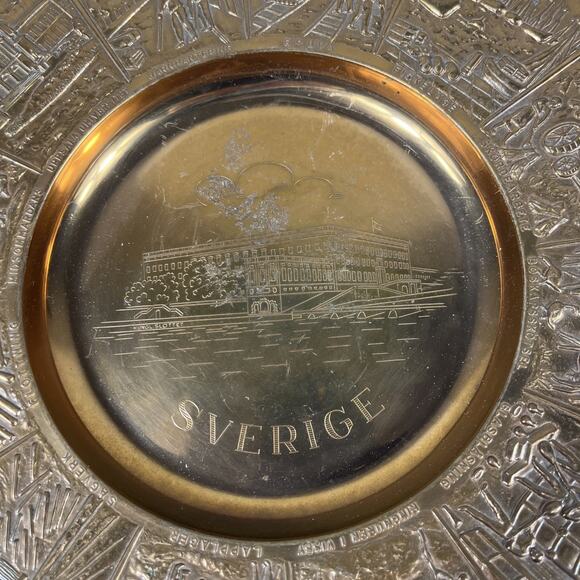 VINTAGE SVERIGE, SWEDEN PATINA COPPER PLATE, 10.75", HOOK FOR HANGING, VGC - Picture 3 of 10